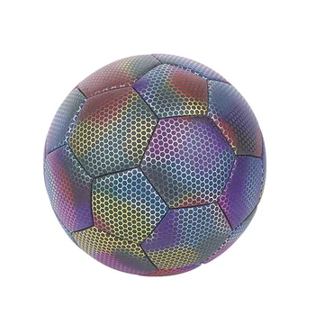 Голографический футбольный мяч - светящийся в темноте, отражающий, размер 5 - идеально подходит для детей 16